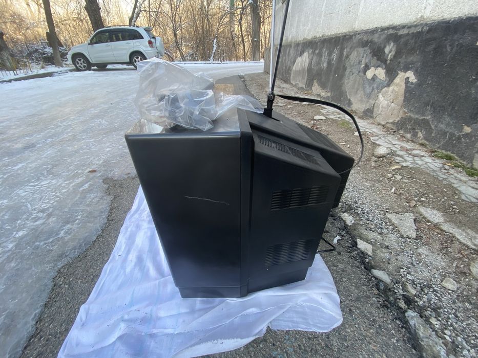 Корейский телевизор NAM работает