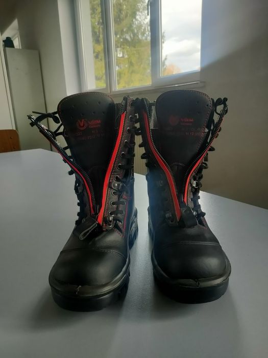 Bocanci de intervenție pompieri