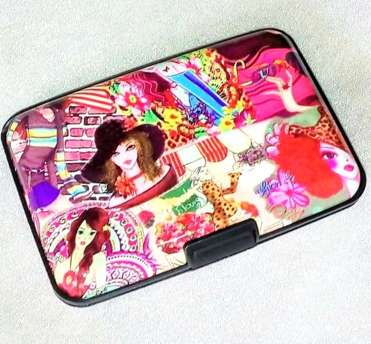 НОВО! Портмоне / органайзер със защита на копиране на данни от карти