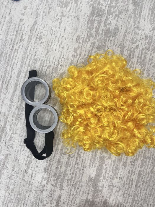 Миньон парик и очки