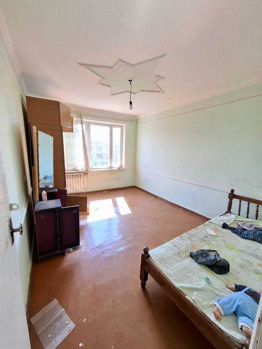 №3825.Продается 3х-комнатная квартира Югославский проект.