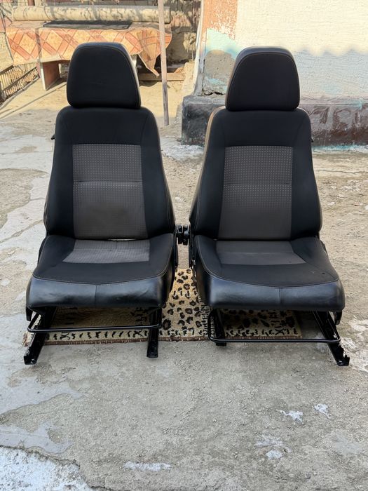 Сидения на ниву.