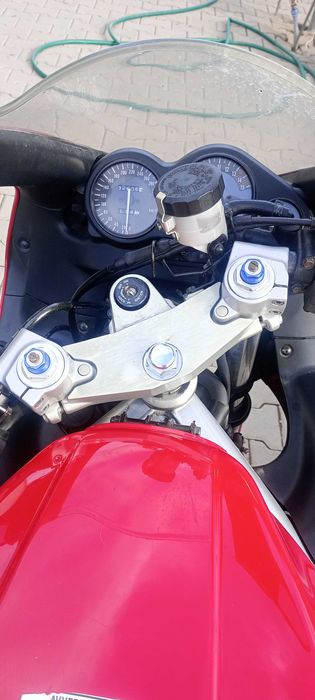 Motocicletta Yamaha 600