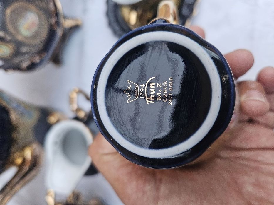 Thun - Чешский фарфоровый сервиз 24K Gold, Мадонна