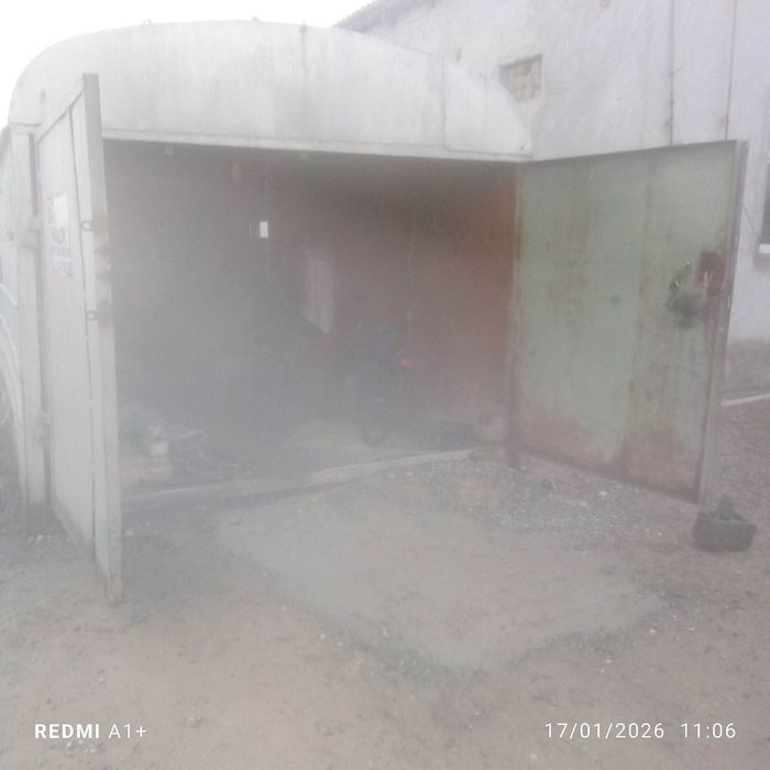 Продаётся контейнер обшитый вес