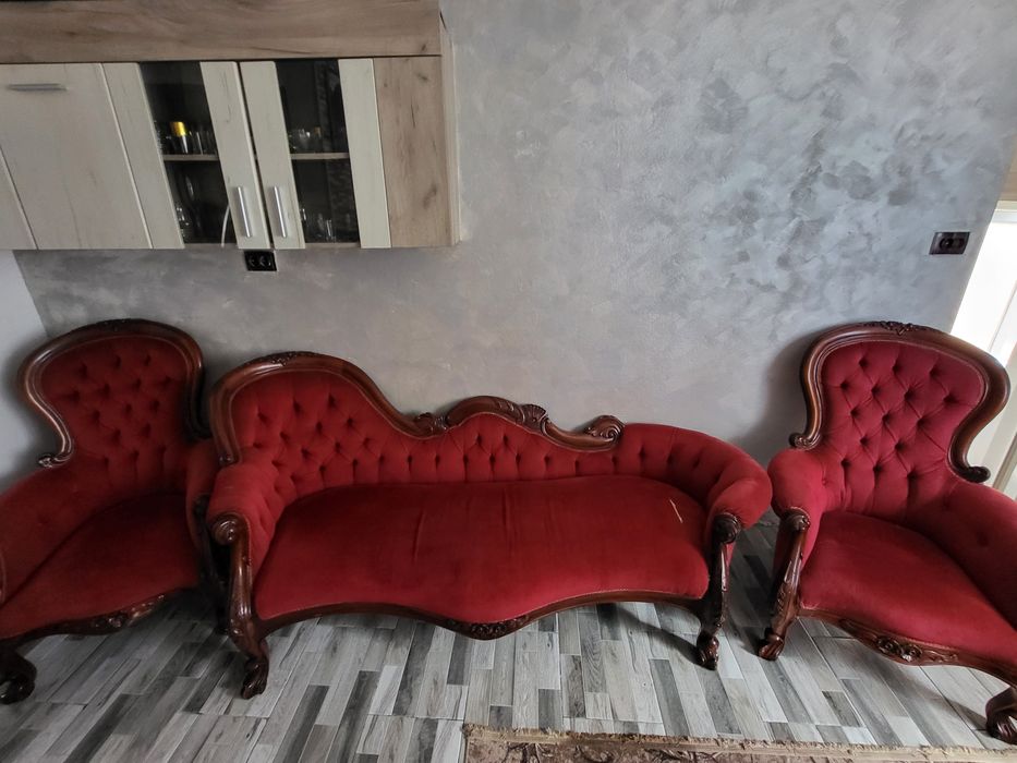 Se vinde , divan cu doua fotolii