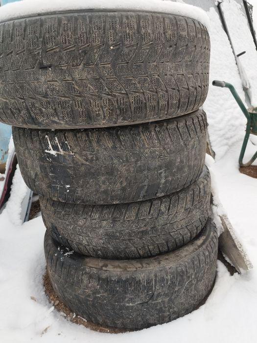 Продам Резину 215/60/16