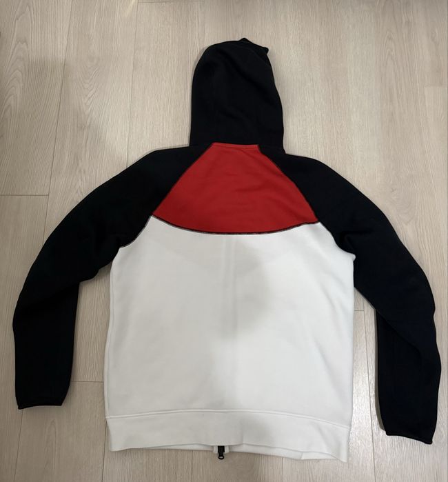 Nike tech fleece горнище