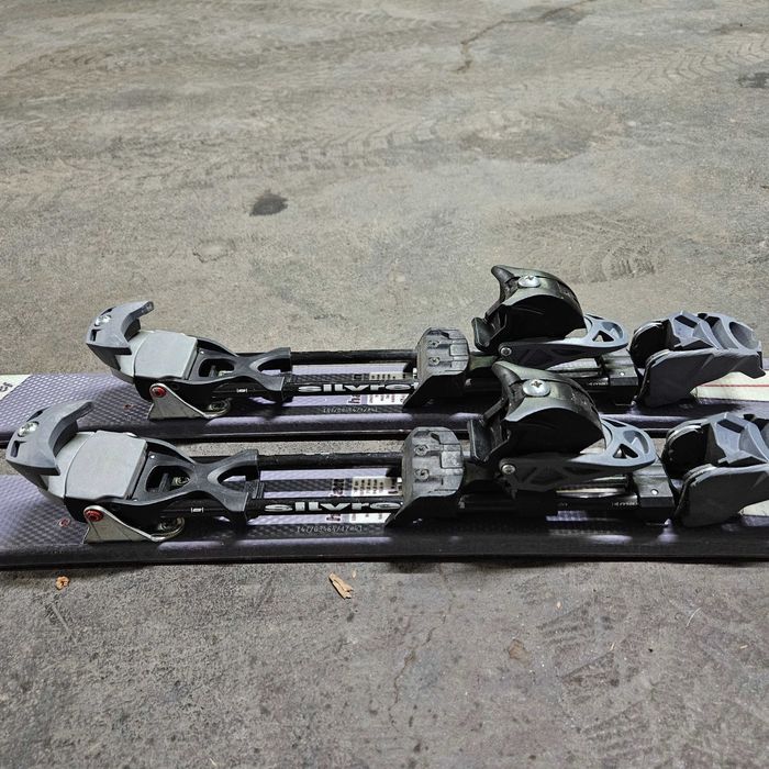 Продавам туринг ски за пантене с автомати за 90лв или 45 Евро