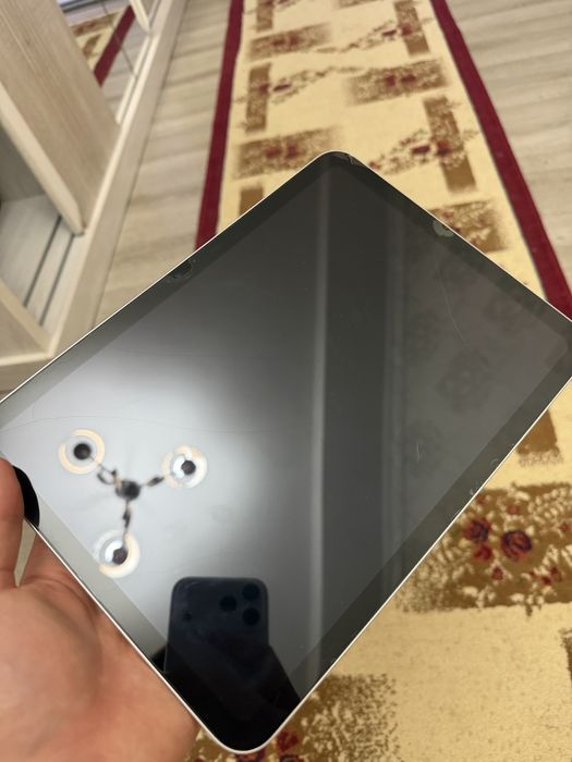 Ipad 10 th wi-fi ekrani tinniq ideal