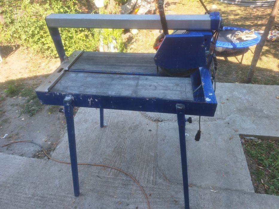 Mașină electrică de tăiat gresie și faianță