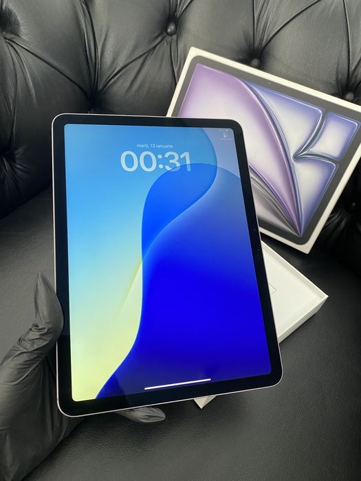 iPad Air 11-Inch M3 / WI-FI / 256 GB / Space Gray/ Desigilat