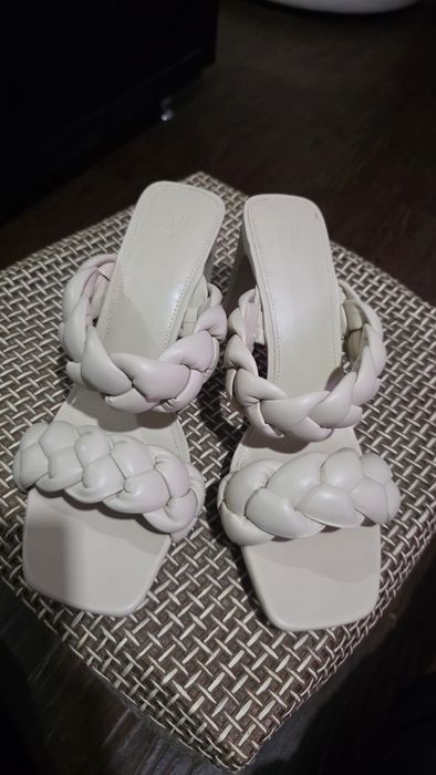 Papuci toc  H&M 41