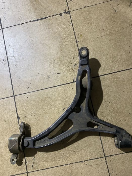 Рычаг Левый R clas w251