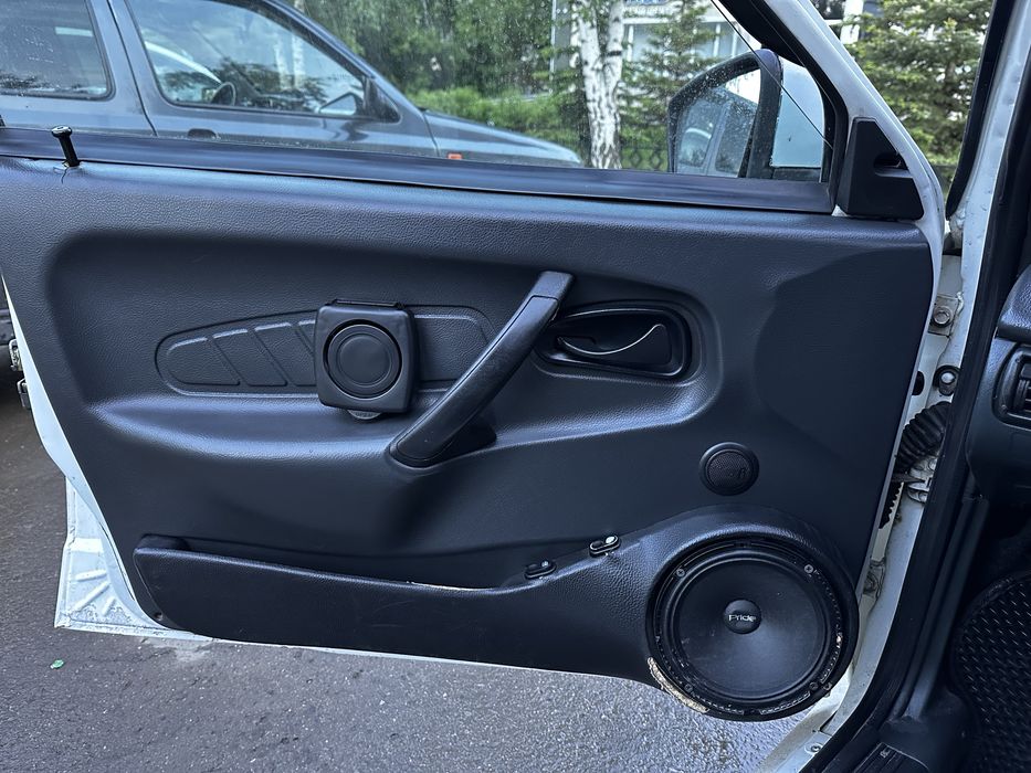 Лада ваз 2114 белая