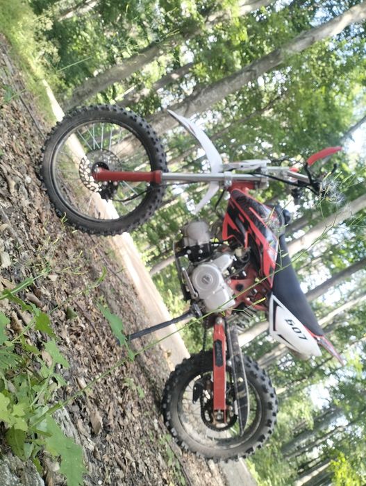 Vând sau schimb cross 125