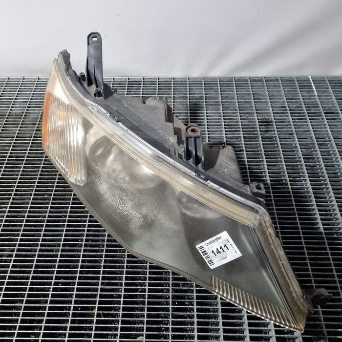 Far Dreapta Mitsubishi Outlander 2009 - 2012 SUV 4 Usi (1411) Cu lupă