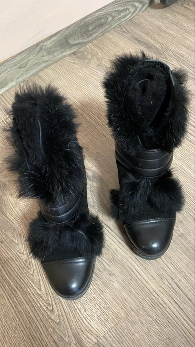 Черни.        Боти