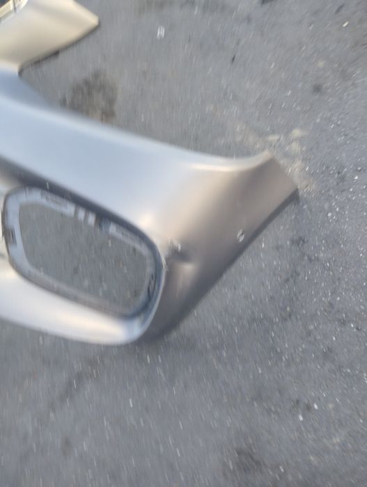 Bara fata Mercedes s klass lovită