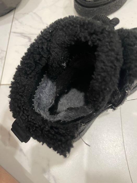 Продам зимние детские ботинки