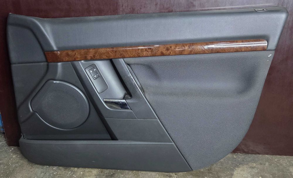 TitanAuto Opel Vectra C дверные карты