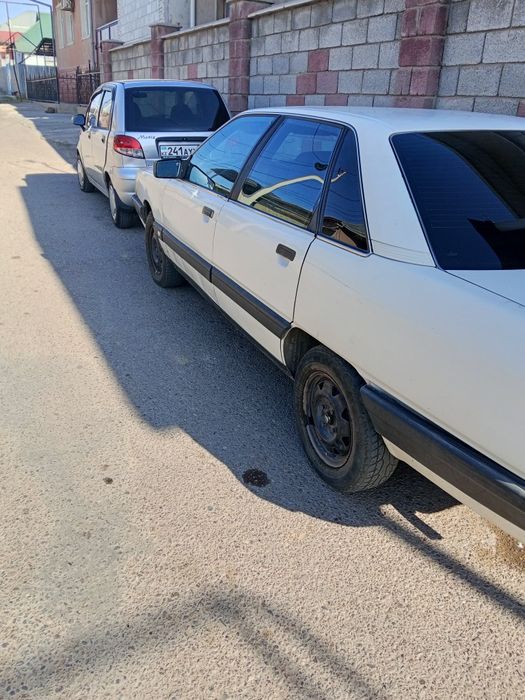 Ауди 100 Сарыағаш