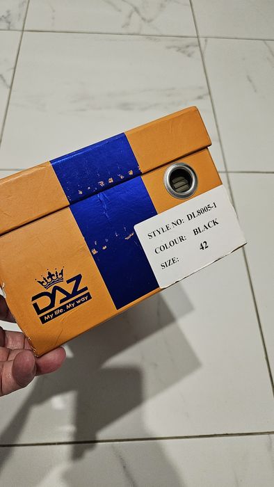 Продам осеннию обувь