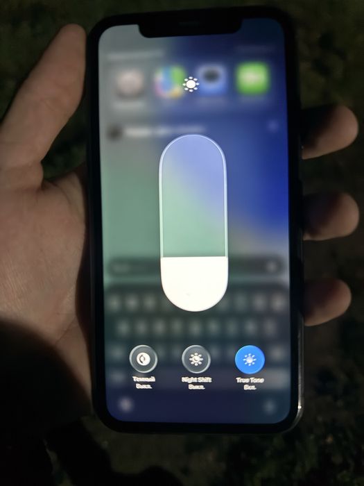 Продажа Б/у iPhone 11