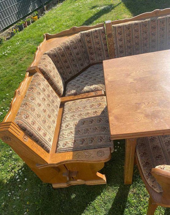 Vând colțar cu masă extensibilă