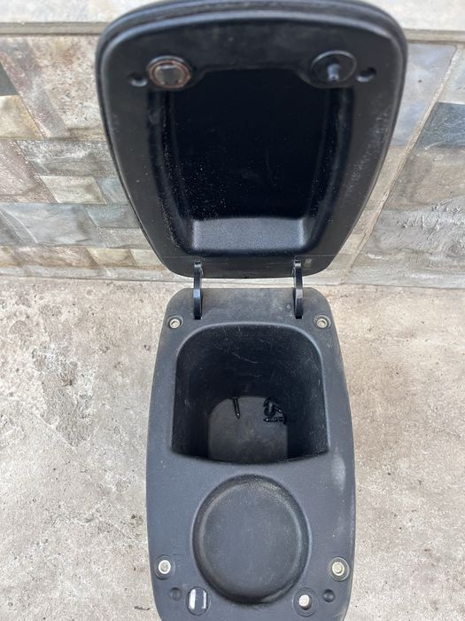 Подлокотник на Opel Vectra B