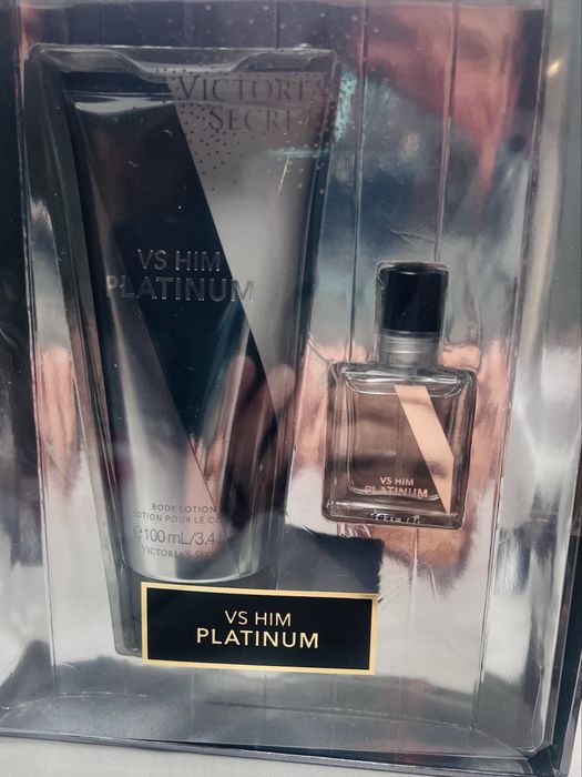 Комплект за подарък, парфюм и лосион Victoria’s secret