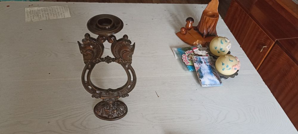 Подсвечник антикварный  бронзовый б/у, магниты на холодильник, сувен