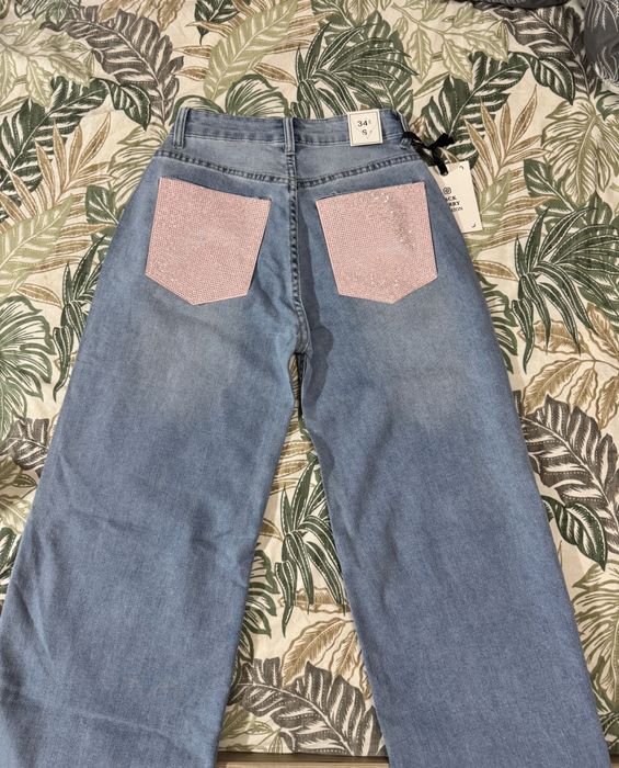 Blugi cu pietricele