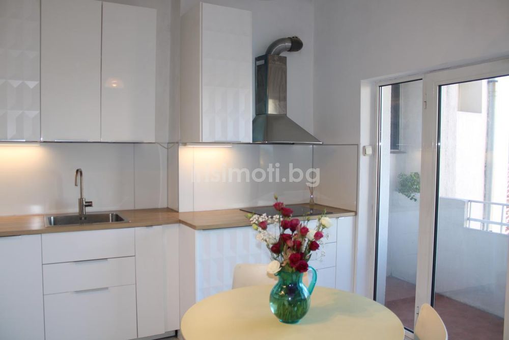 Продава се Тристаен апартамент в София, Център - 169 кв.м за 1449 €/кв.м - Снимка #4