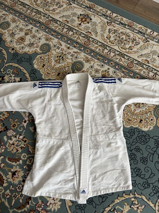 Продаётся кимано для дзюдо