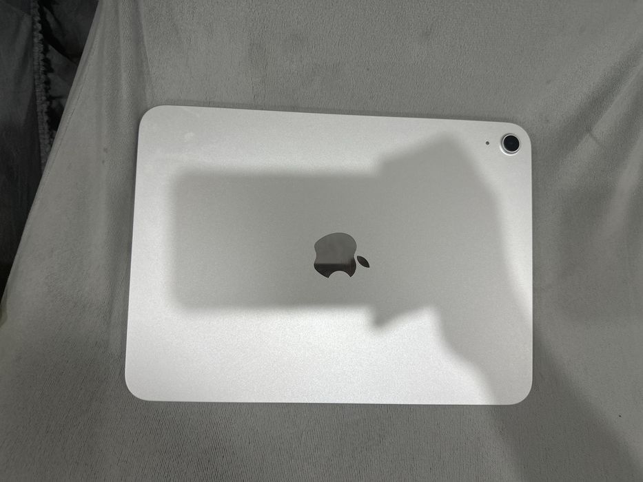 Ipad a16 128 гб в идеальном состояний
