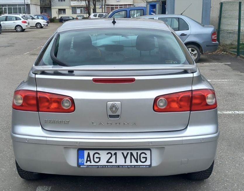 Renault Laguna Initiale Paris facelift
