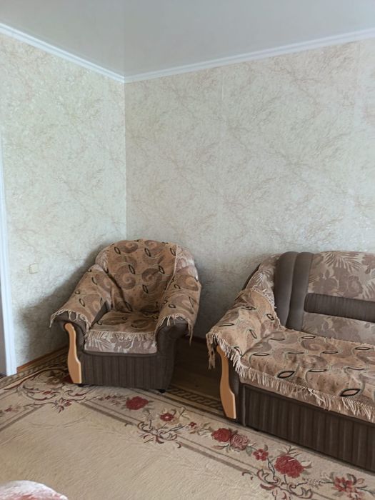 Продам диван и кресло