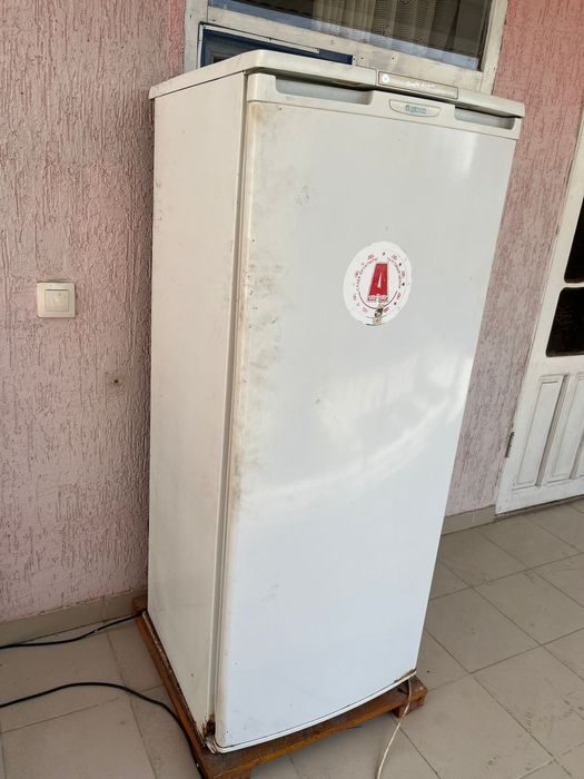 Холодилник бирюса