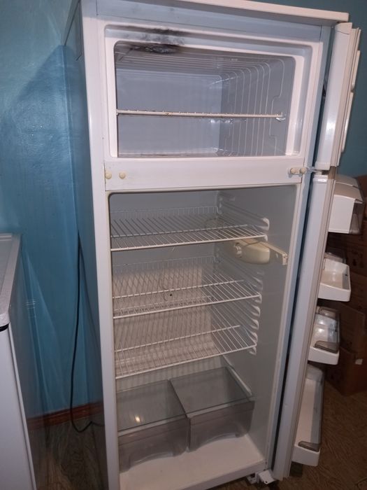 Продам холодильник Минск,компрессор новый.