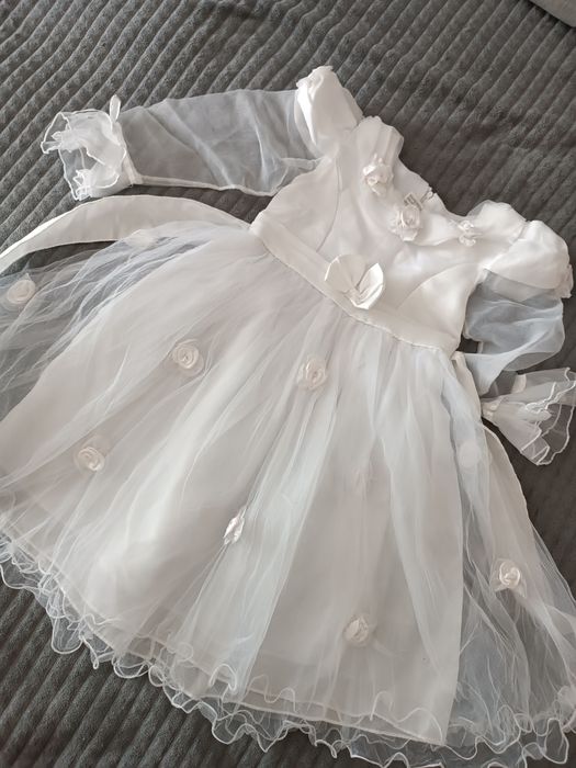 Два платья детские.