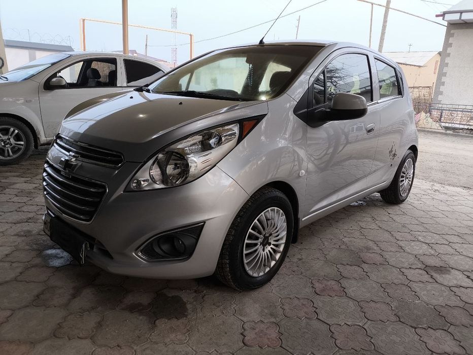 Спарк автомашинаси сотилади