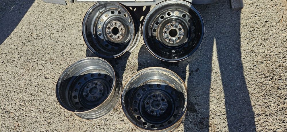 Штампованные диски R15