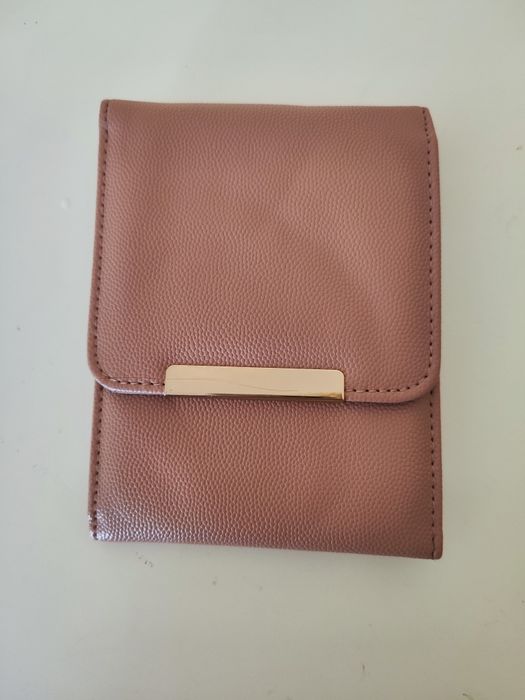 Чантичка за телефон и портмоне