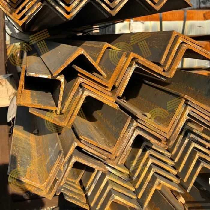 Уголок стальной в Шымкенте — со склада, оптом с бесплатной доставкой