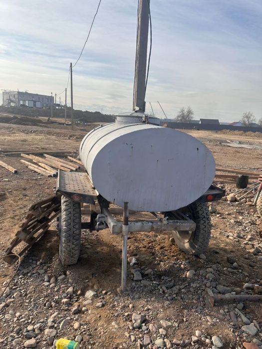 Емкость на колесиках