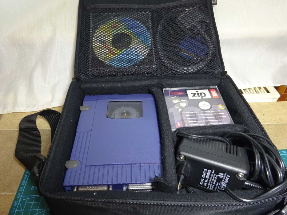 Unitate floppy externa iomega zip 100