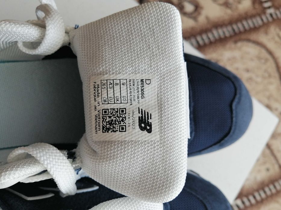 Кроссовки New Balance.