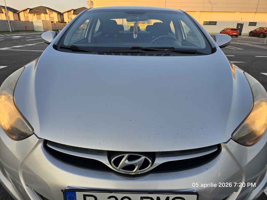 Hyundai Elandra 2012