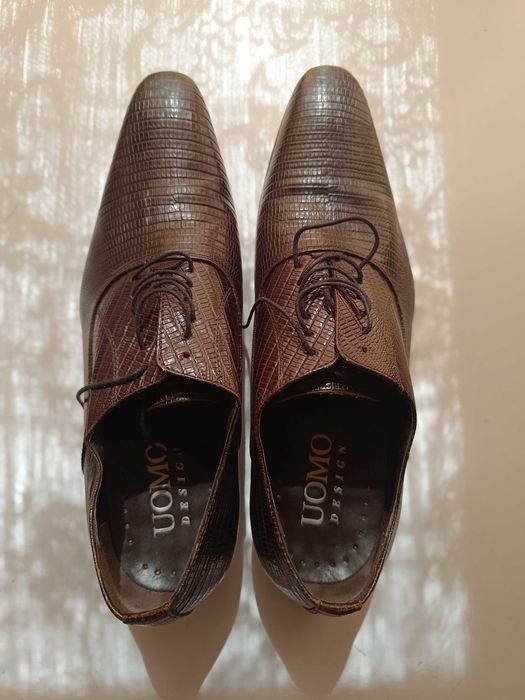 Preț simbolic: Vând pantofi bărbătești Uomo Design 41